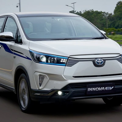 Toyota Hadirkan Kijang Innova EV Concept di IIMS 2022 dan Terapkan Standar Emisi Euro 4 pada Kendaraan Diesel